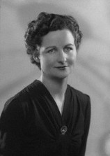 nancy mitford, mitford sisters, bright young people, pursuit of love, u and non-u